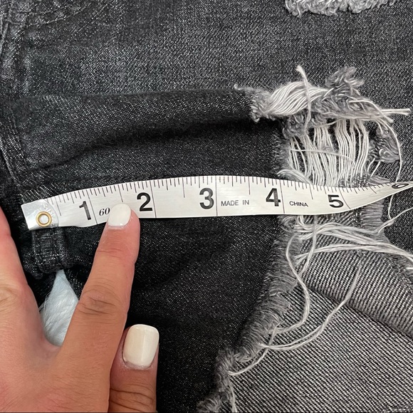 | We The Free | jean shorts. Size 26. - Picture 7 of 7